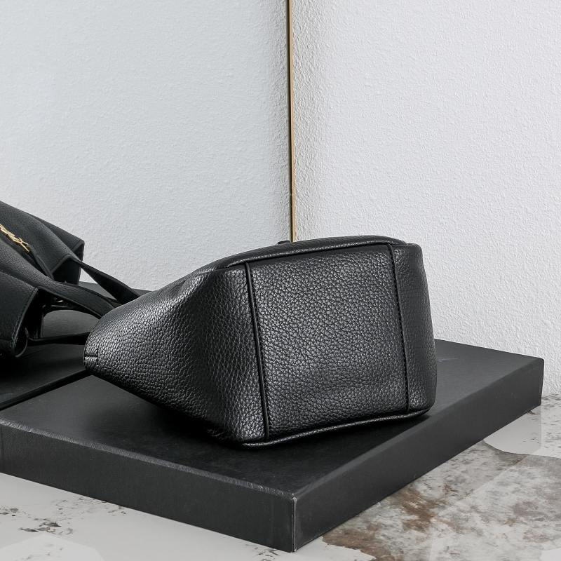 LYP70 Bag 18x15x13cm Handbag Bags