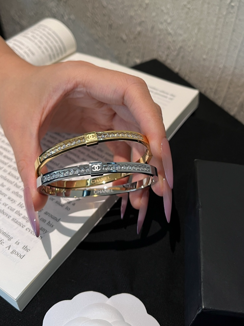 S493 Women's new titanium steel bracelet jewelry