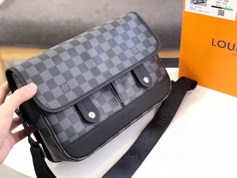 LLP09 Leather shoulder bag 28-18-9cm