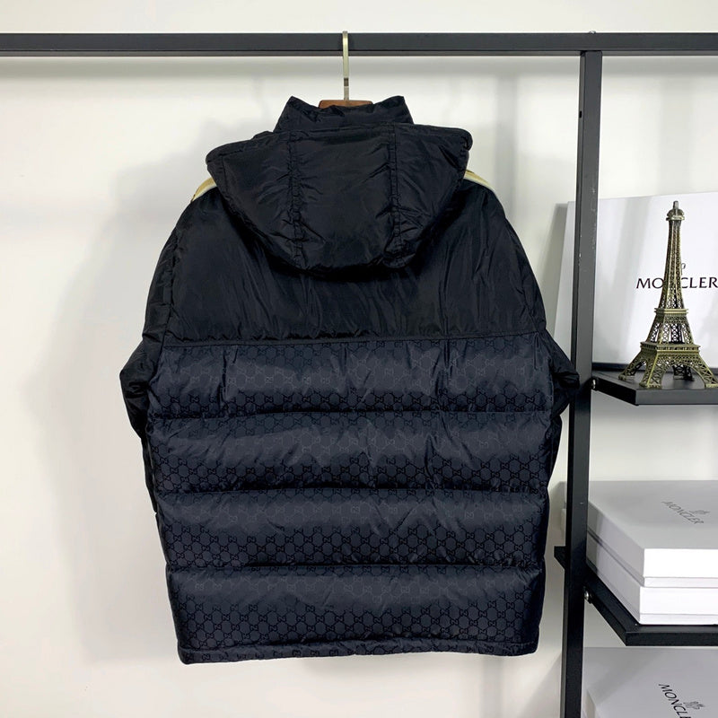 GGC8 Side webbed logo double G dark jacquard patterned with cap down coat
