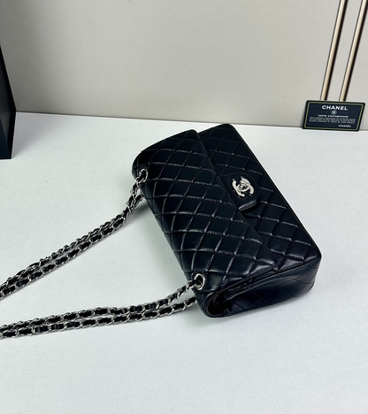 LCP107 Golden hardware bag 25-15-6cm Shoulder bags