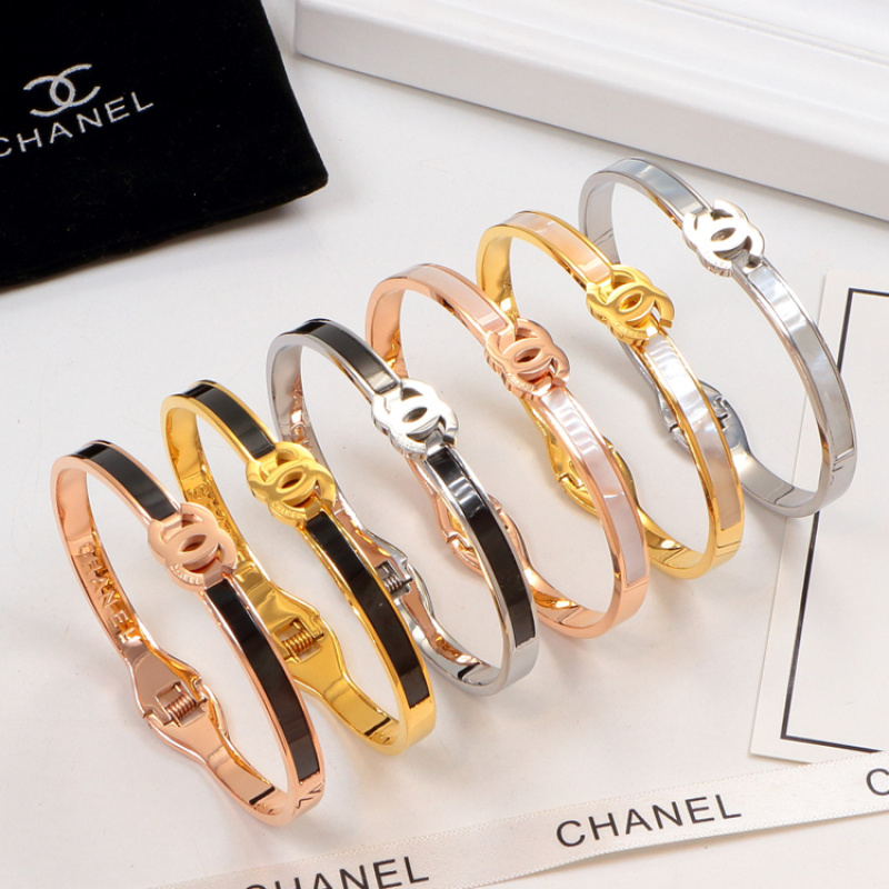 CHB22 Fashion boutique bracelet 316L stainless steel gold-plated bracelet, women's shell bracelet jewelry