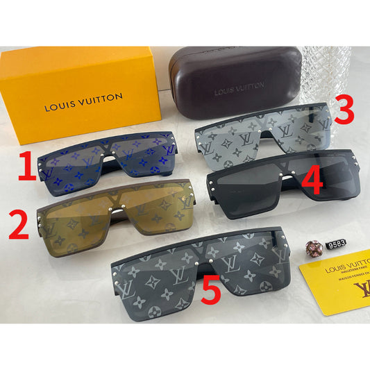 9853  Sunglasses with box
