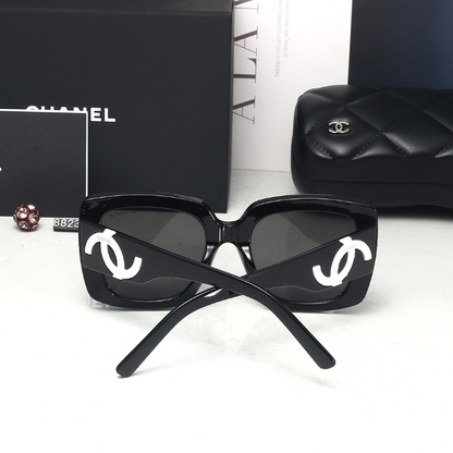 8853   Sunglasses with box