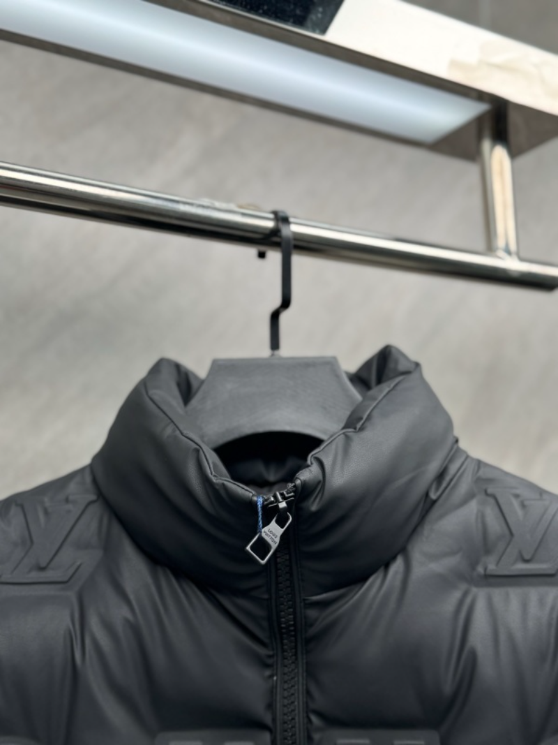 109745 New embossed classic down jacket Top quliaty 1:1 clothing