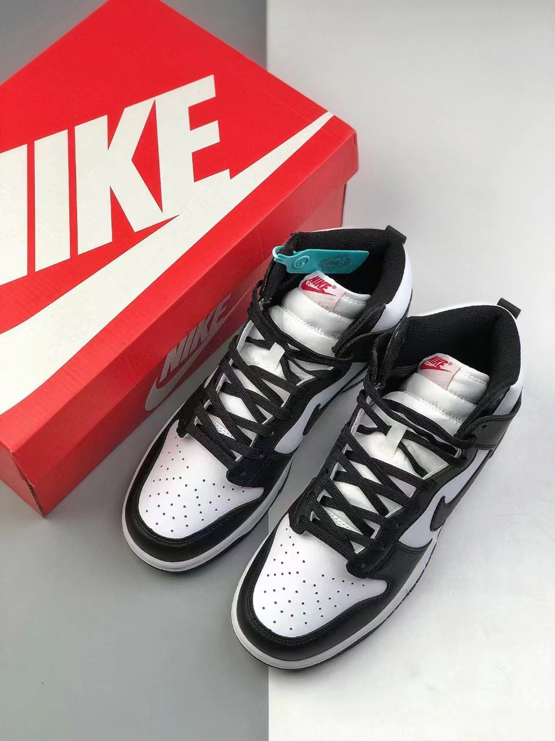AJS52 Black and white classic men's and women's sneakers