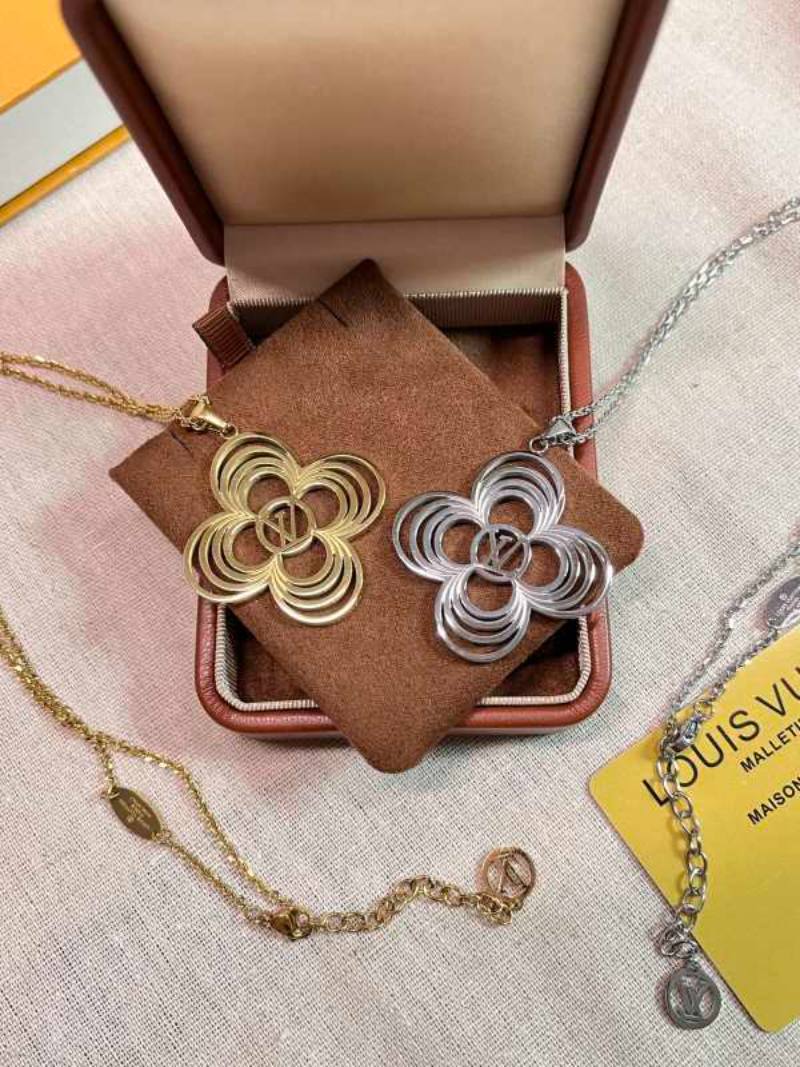 X701  Women's Titanium Steel Necklace Jewelry