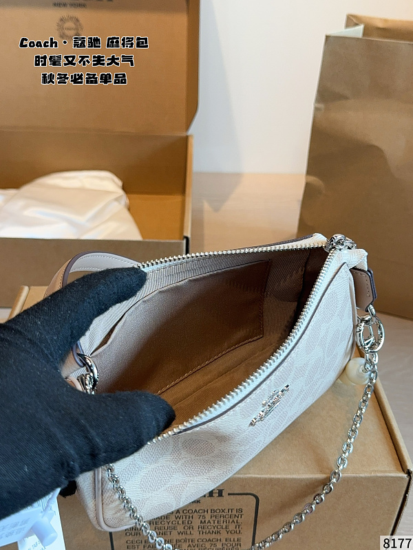 MCP98 bag 9-5-12cm Shoulder bags