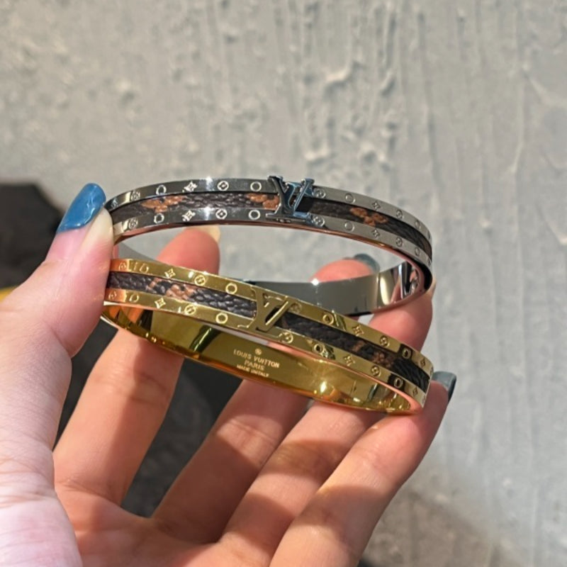 S469   Women's Titanium Steel Bracelet Jewelry