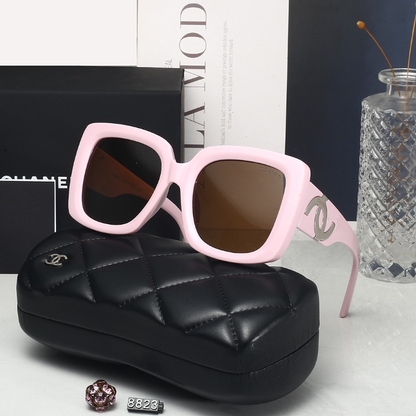 8853   Sunglasses with box