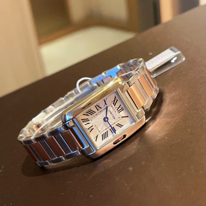 CW20  Women's Classic Exquisite Elegant 22.7 × 30.2mm Watch
