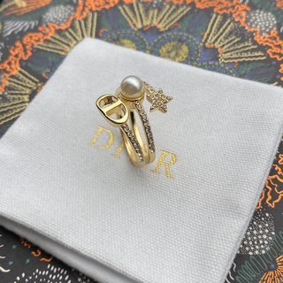 DIR3 Women's fashion accessorize with pearl rings  Jewelry