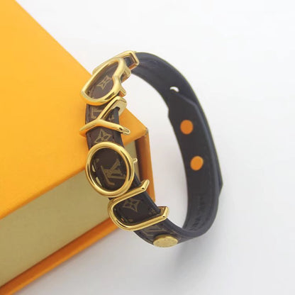 LVB05     Letter pattern leather bracelet jewelry
