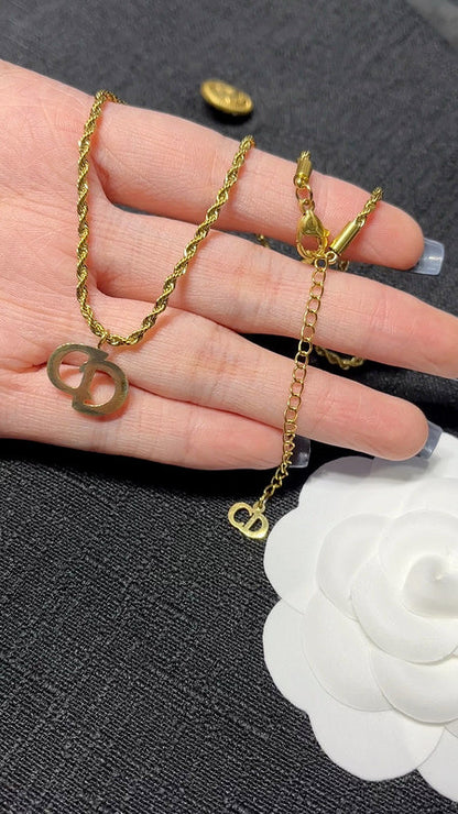 X480  Women's twist chain necklace jewelry