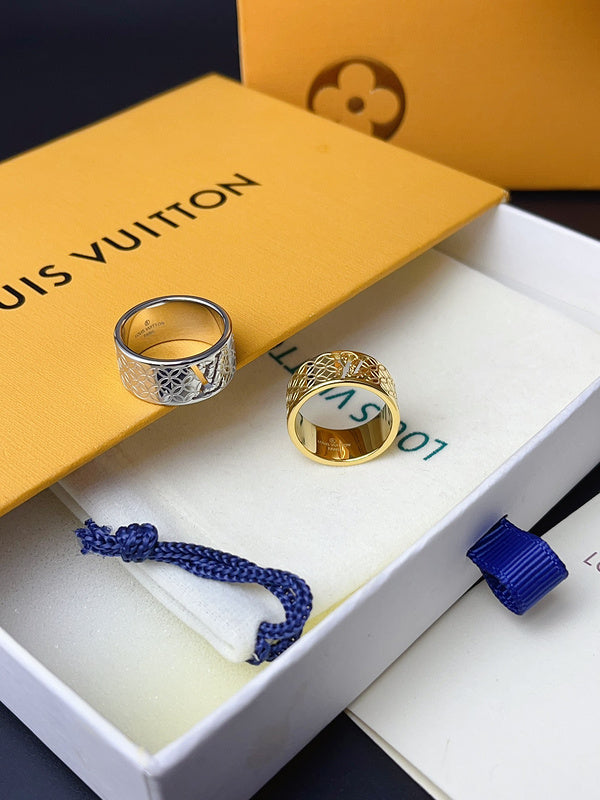 J114   New titanium steel ring jewelry