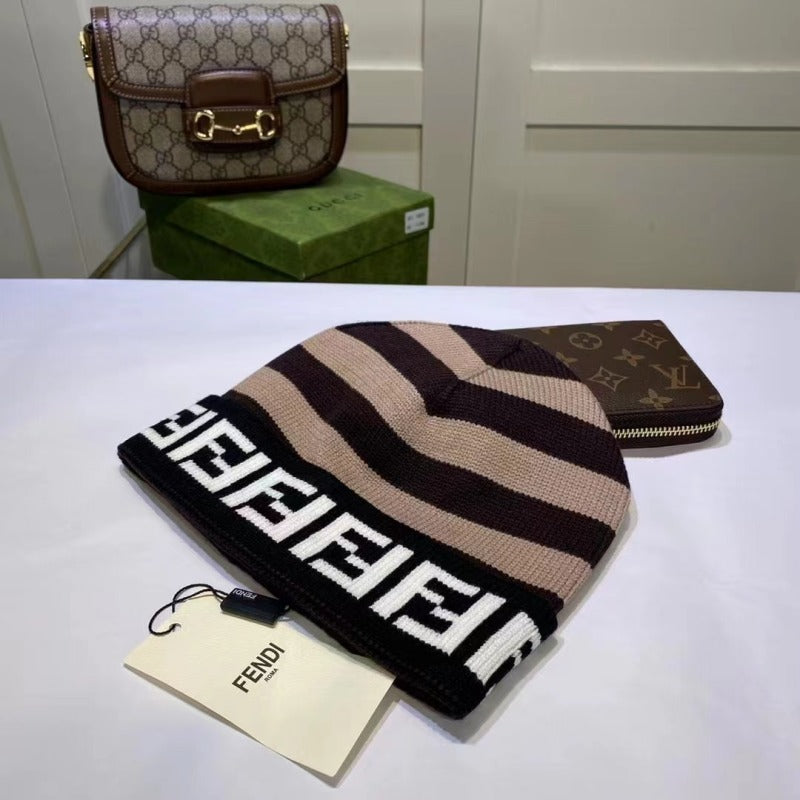 PLUH1  New autumn and winter fashionable knitted hat