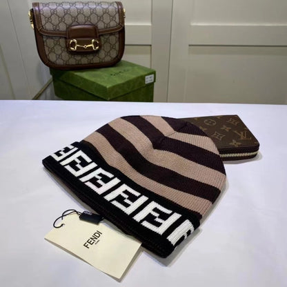 PLUH1  New autumn and winter fashionable knitted hat