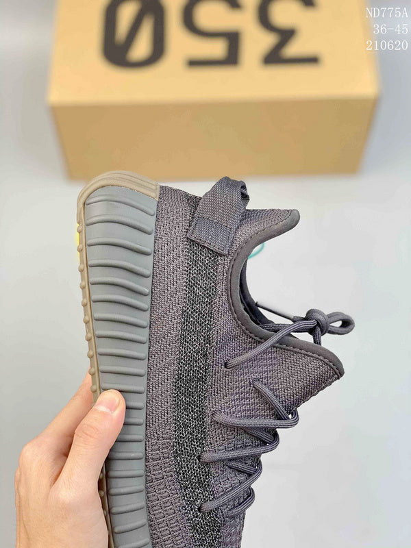 BYS04 Couples Yeezy shoes 36-46 with box