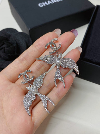 A1148   Women's Flying Bird Earrings Jewelry
