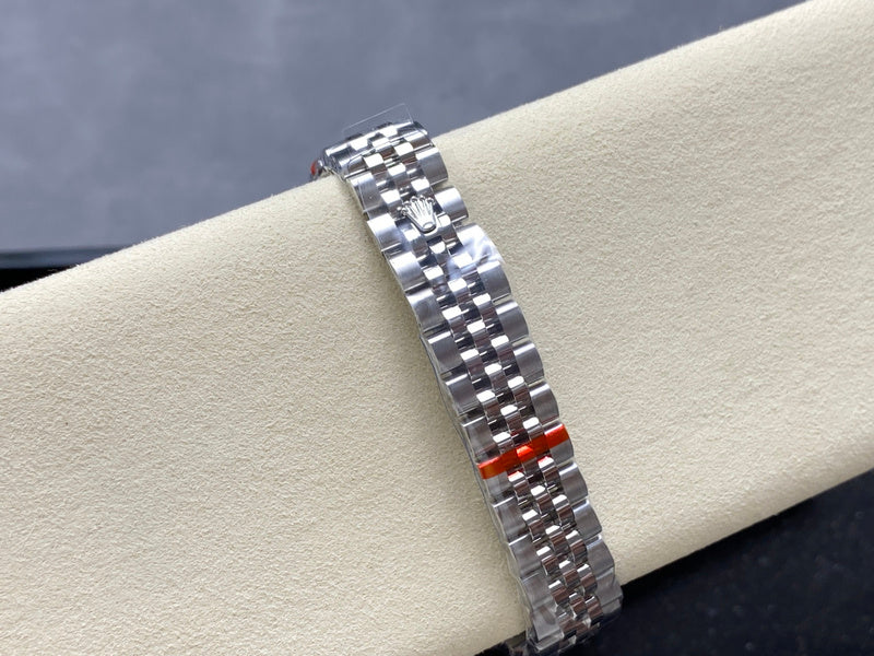 RW66  Women's new fashion watch 28MM