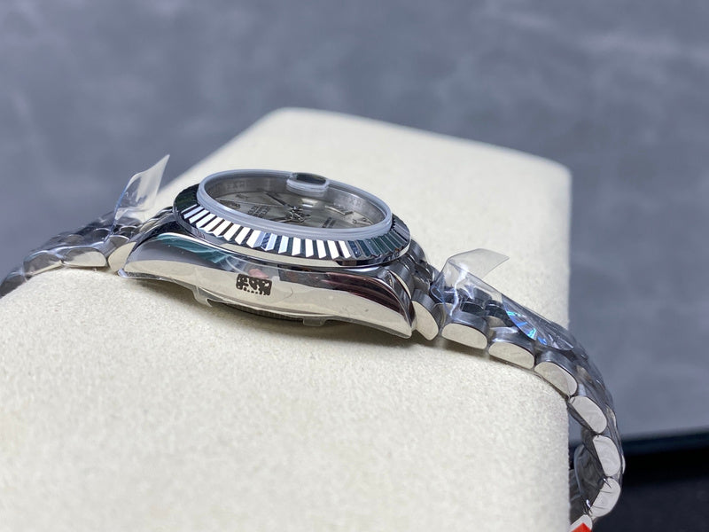 RW66  Women's new fashion watch 28MM