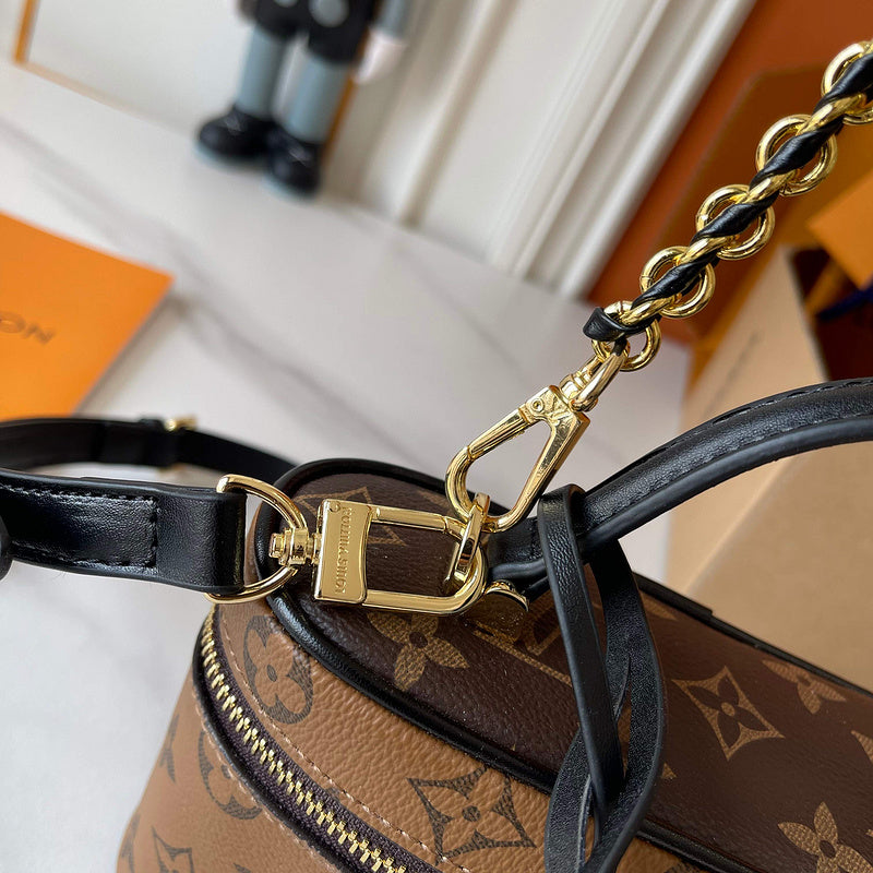 LLP221 Shoulder Bag 19-11-6.5CM Bags