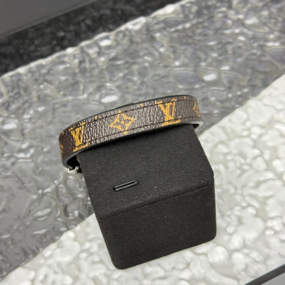 JK19 Leather bracelet Jewelry