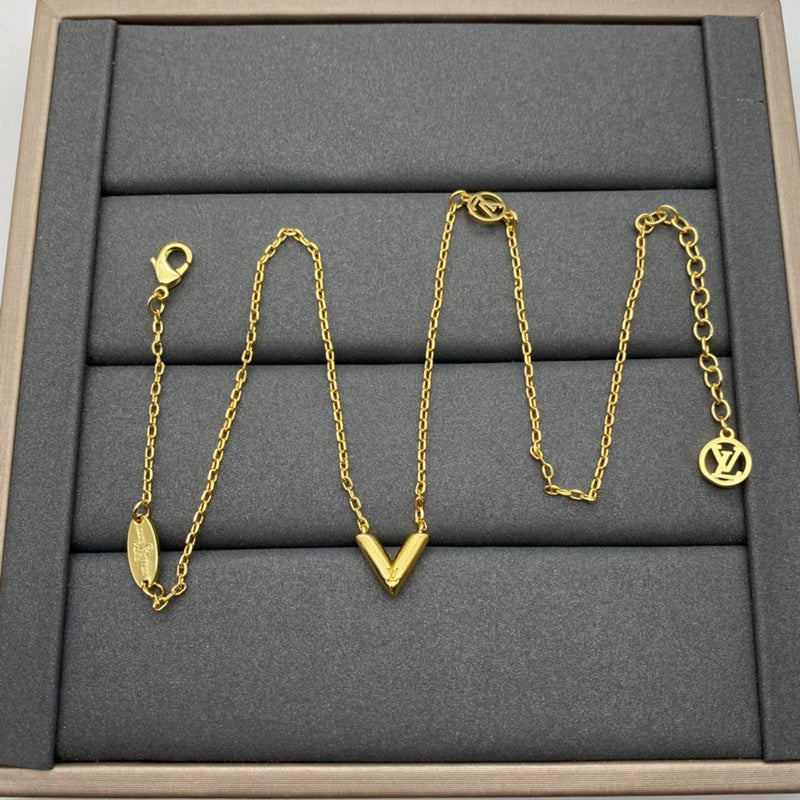 LVH63   Ladies' new fashionable stud necklace set jewelry