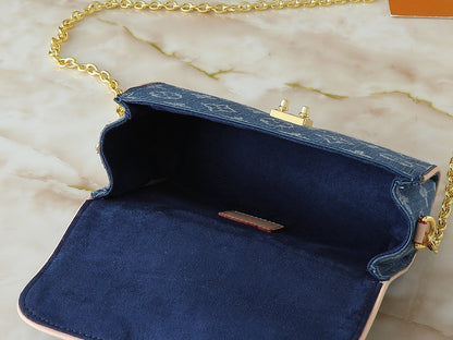 LLP218 Shoulder Bag 20.5-11-6CM Bags With Box