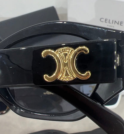 6132   Sunglasses with box
