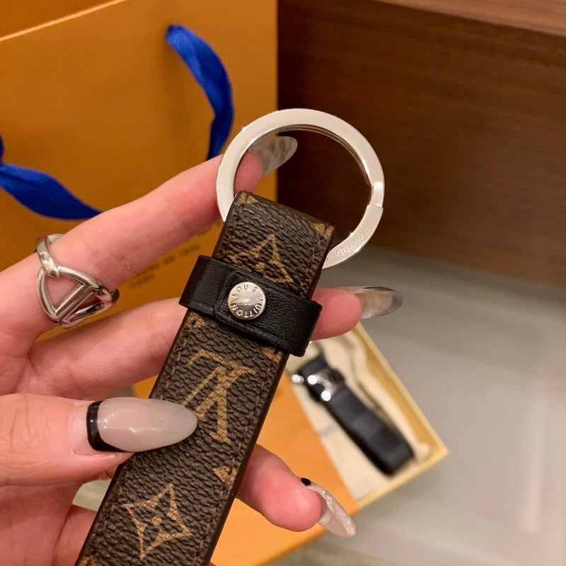 LKE9 Fashion  keychain popular accessories