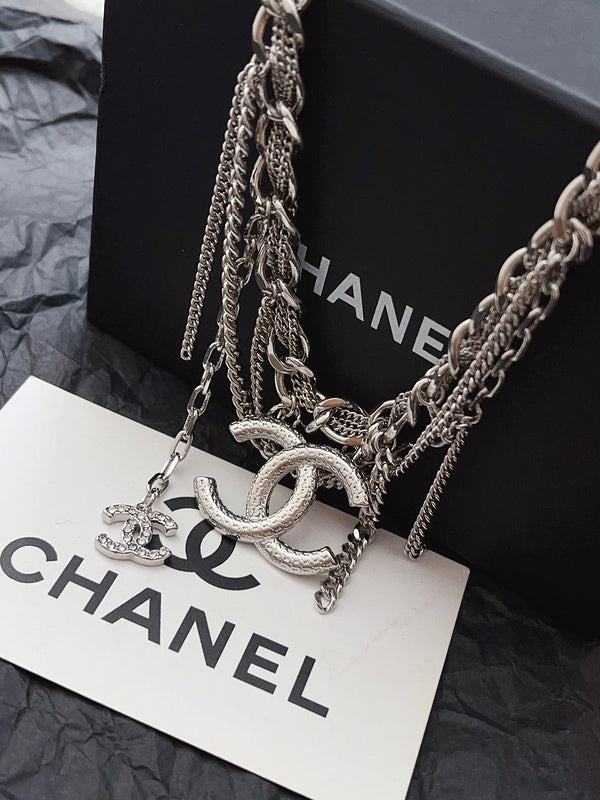 X677   Women's necklace jewelry