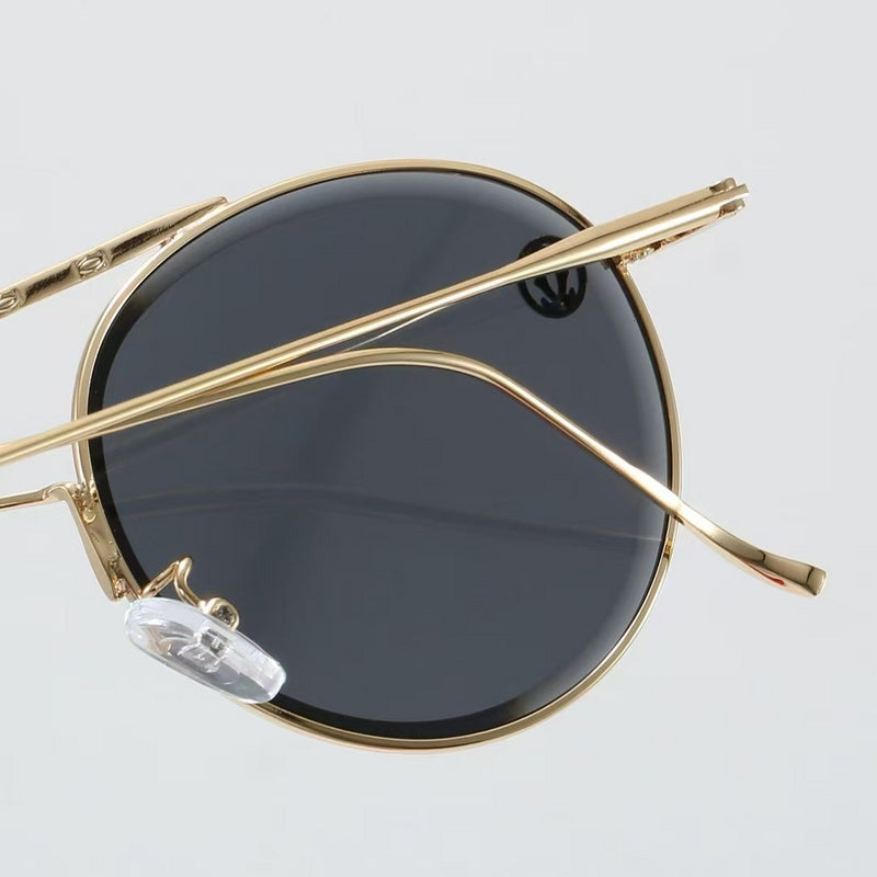 C03  Sunglasses with box