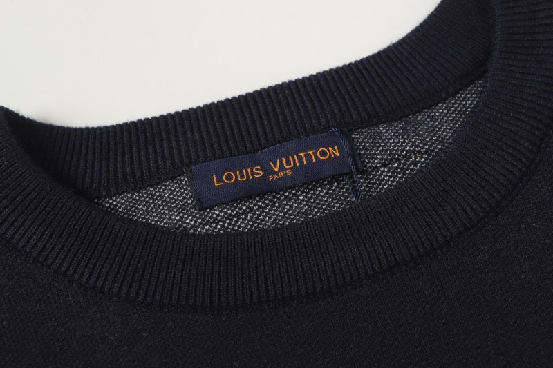 LVC031 New men's and women's autumn and winter cross towel embroidered pattern round neck wool knitted sweater clothing