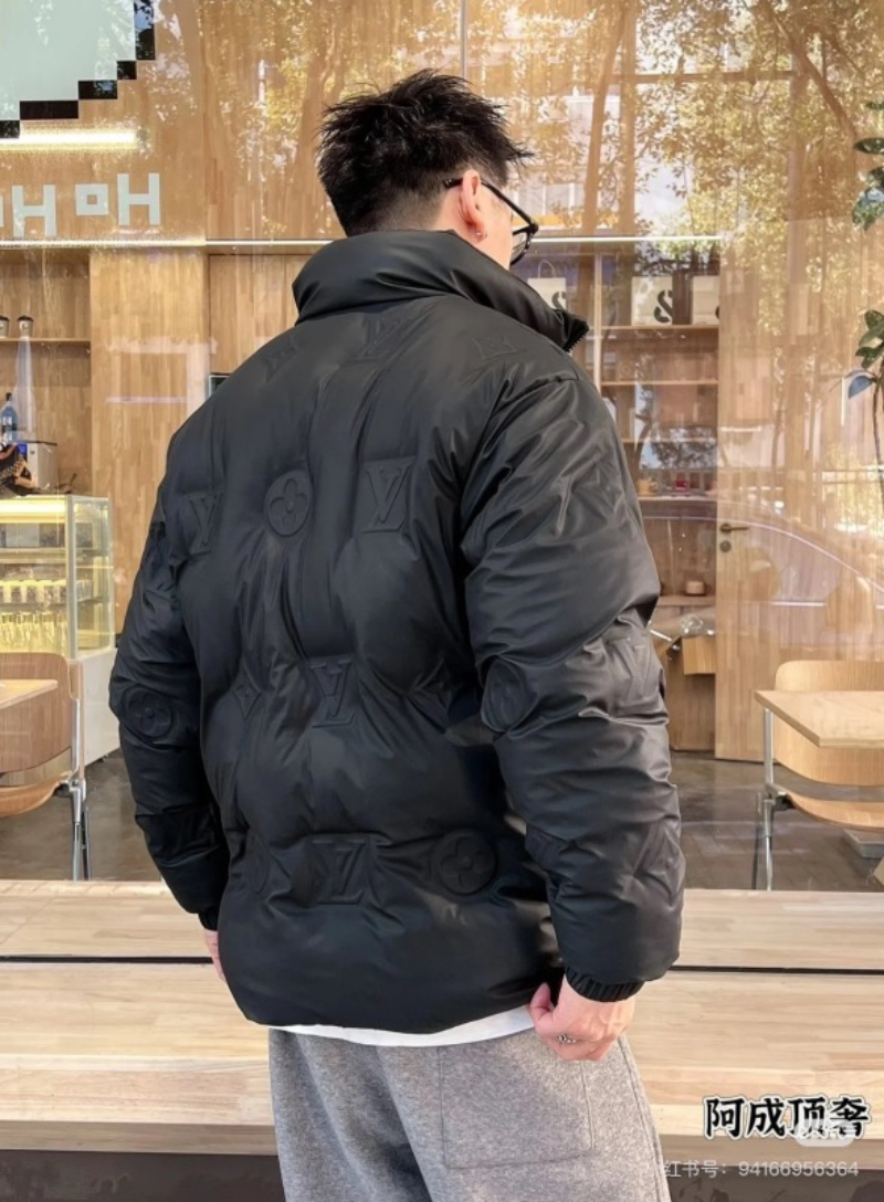 109745 New embossed classic down jacket Top quliaty 1:1 clothing