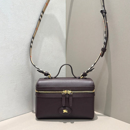 LBP18  Bag 19.5-8-15CM Shoulder bag