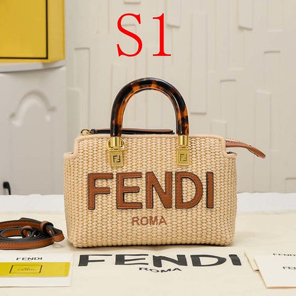 LFP32 bag 17-18-8cm Hand bag