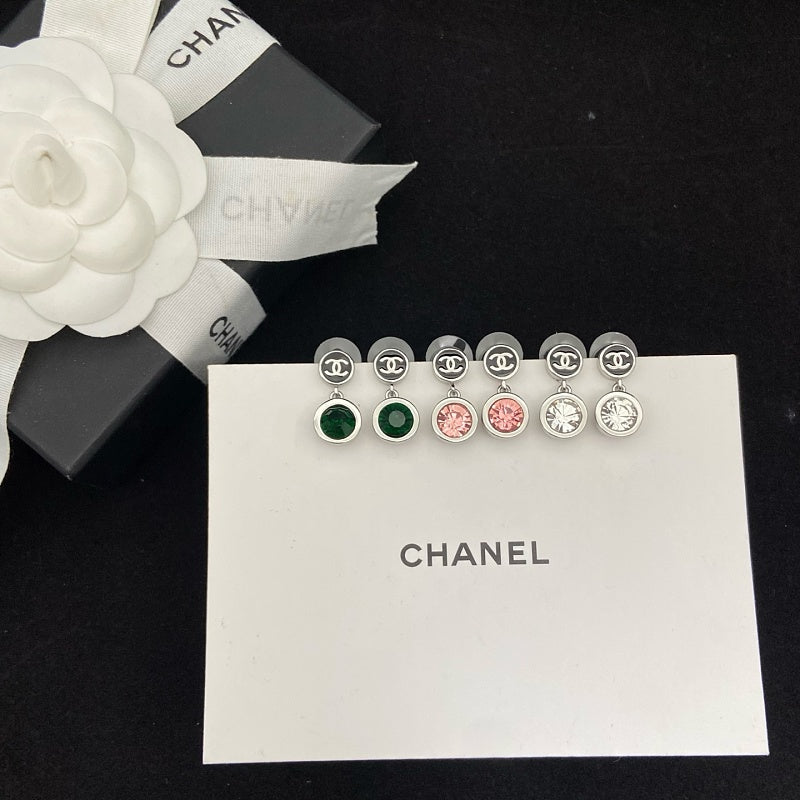 CHE89   Women's Crystal Round Double C Enamel Earnail Jewelry